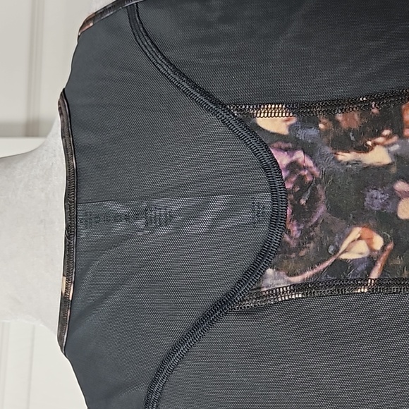 Lululemon NWT Sculpt Tank II - Picture 7 of 9